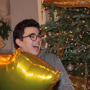 Meet your Posher, Max